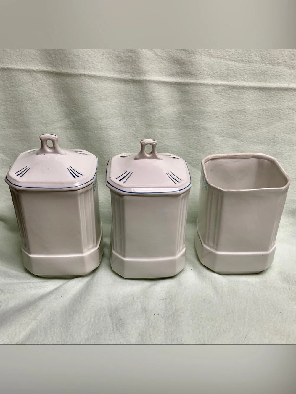 Vintage, Rare, Set of 3 Blue Willow Ceramic Canisters with 2 Lids 9in x 4.5in